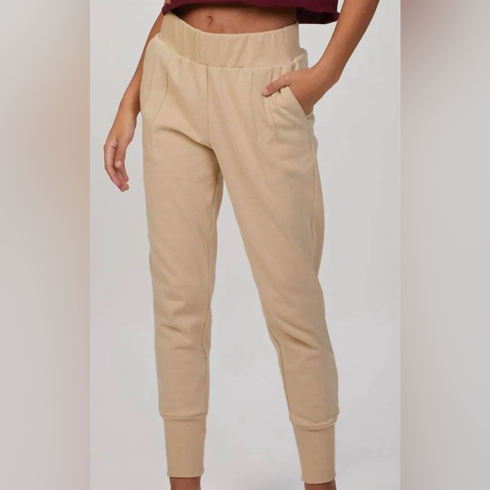 VARLEY | Amberley Joggers Sand Color